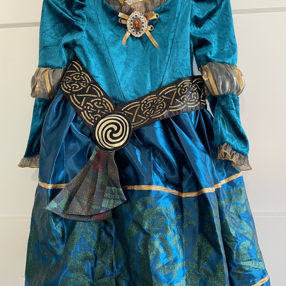 XXS Girls Authentic Disney Parks Merida Costume Like New!
